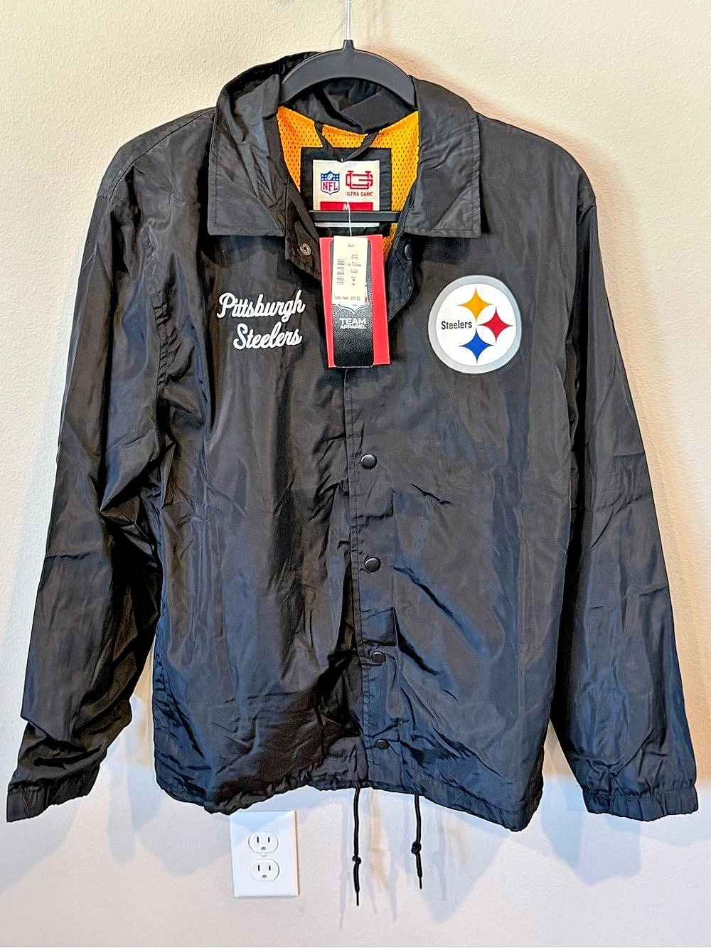 Team Apparel Pittsburgh Steelers NFL Jacket Black Size Men’s Medium Women’s Larg